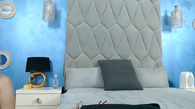 AretiAlisya online show from September 10, 2025, 5:18 am