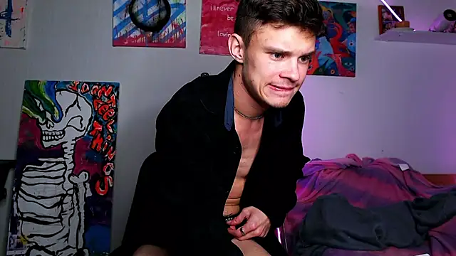 hornyadamsex online show from November 6, 2025, 9:59 pm