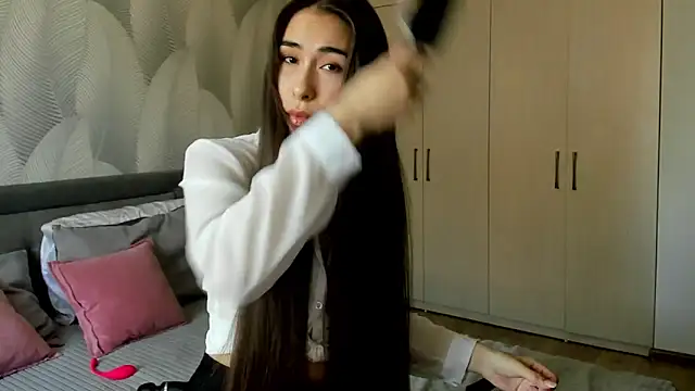 Bambiii bby online show from June 1, 2026, 6:48 am