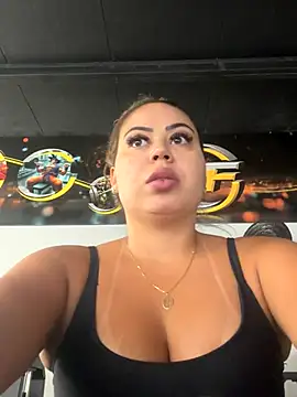 lariic online show from September 12, 2025, 3:12 pm