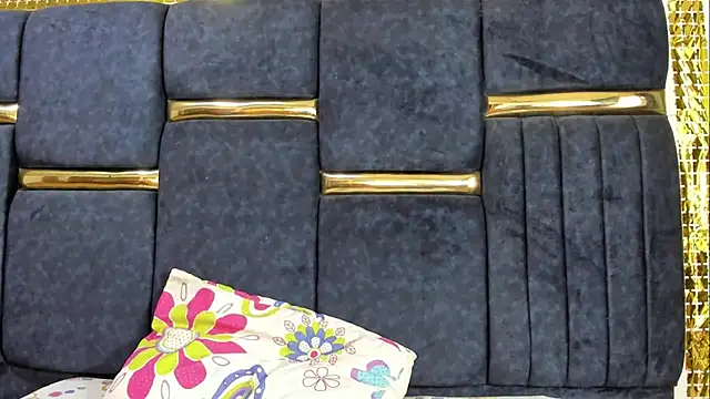 skaysanchez1 online show from November 20, 2025, 8:19 pm