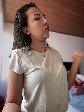 im lorein online show from November 4, 2025, 1:32 pm