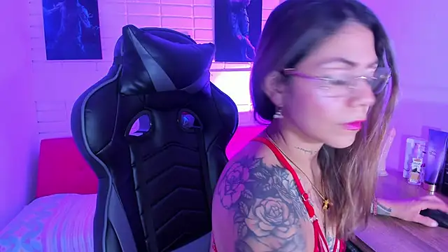 Anna  Spencer online show from February 2, 2025, 12:57 pm