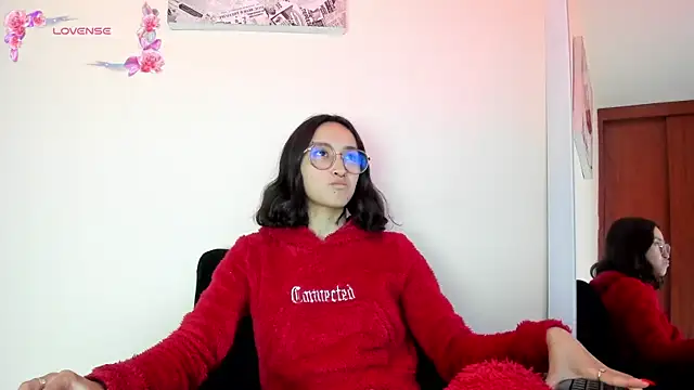 its  angelica  online show from January 4, 2025, 3:40 am