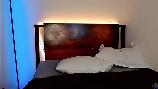 MimiRodriguez online show from December 3, 2024, 8:49 am