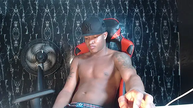 Snapshot of Alid_17 chatting on February 16, 2026, 5:31 pm Alid 17 online show from February 16, 2026, 5:31 pm