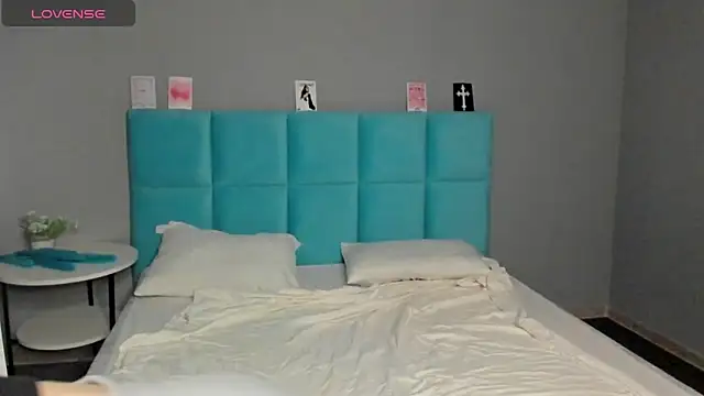 Esme Runn online show from December 3, 2024, 10:28 am