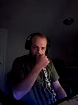 Snapshot of SirYummy18 chatting on December 7, 2024, 7:05 am SirYummy18 online show from December 7, 2024, 7:05 am