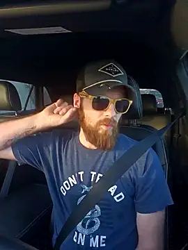 Snapshot of SirYummy18 chatting on January 14, 2025, 11:05 pm SirYummy18 online show from January 14, 2025, 11:05 pm