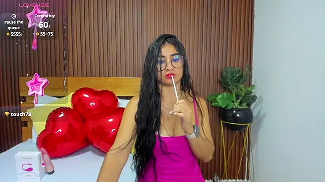 Snapshot of evelin_leroy chatting on February 13, 2025, 3:14 pm evelin leroy online show from February 13, 2025, 3:14 pm