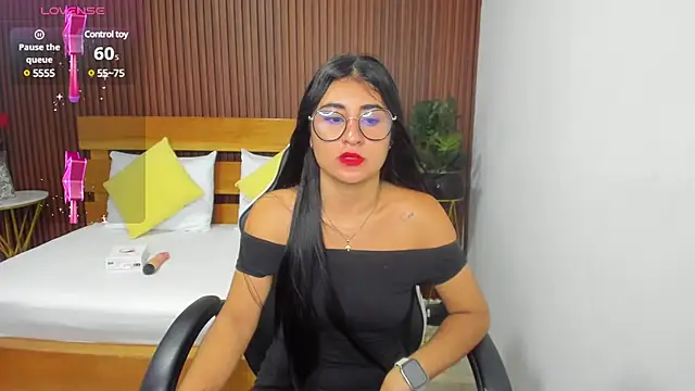 Snapshot of evelin_leroy chatting on February 25, 2025, 12:03 pm evelin leroy online show from February 25, 2025, 12:03 pm