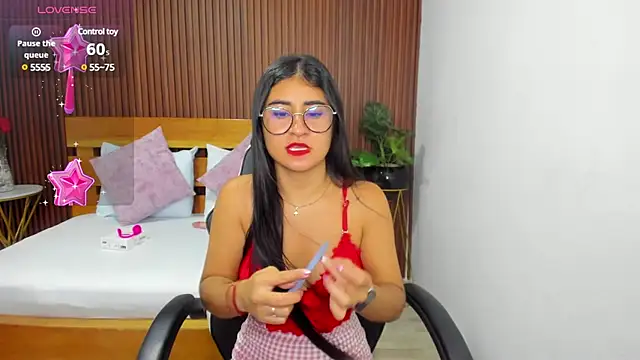 Snapshot of evelin_leroy chatting on March 6, 2025, 12:09 pm evelin leroy online show from March 6, 2025, 12:09 pm