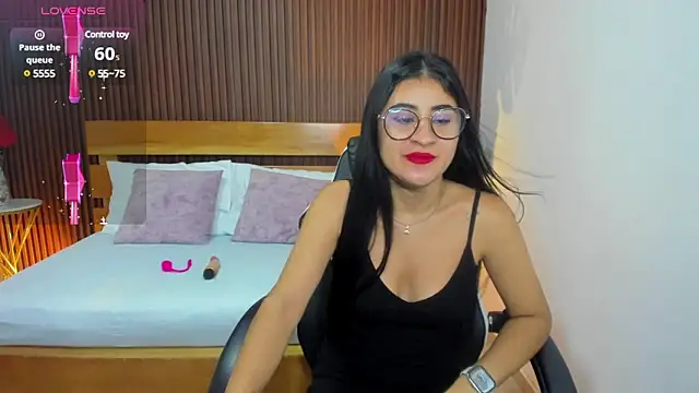 Snapshot of evelin_leroy chatting on March 17, 2025, 12:04 pm evelin leroy online show from March 17, 2025, 12:04 pm