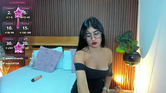 Snapshot of evelin_leroy chatting on March 21, 2025, 3:13 pm evelin leroy online show from March 21, 2025, 3:13 pm