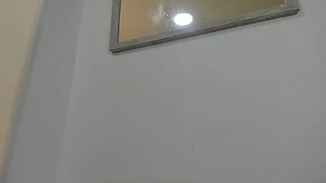 Snapshot of evelin_leroy chatting on November 5, 2025, 12:05 pm evelin leroy online show from November 5, 2025, 12:05 pm