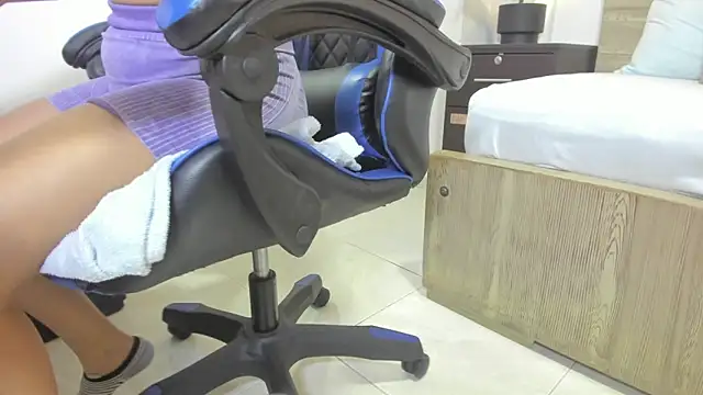 Snapshot of evelin_leroy chatting on January 15, 2026, 11:59 am evelin leroy online show from January 15, 2026, 11:59 am