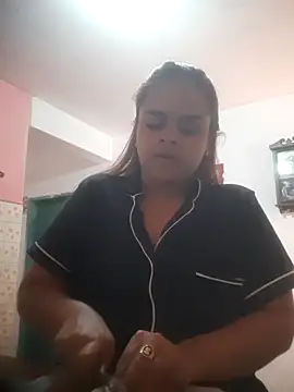 Evabigass online show from February 17, 2025, 6:15 pm