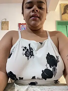 Snapshot of Evabigass chatting on April 12, 2026, 1:16 pm Evabigass online show from April 12, 2026, 1:16 pm