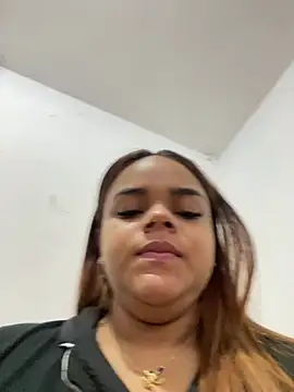Snapshot of Evabigass chatting on April 20, 2026, 12:19 pm Evabigass online show from April 20, 2026, 12:19 pm