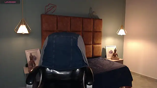 AlejooTwink online show from February 8, 2025, 1:22 am