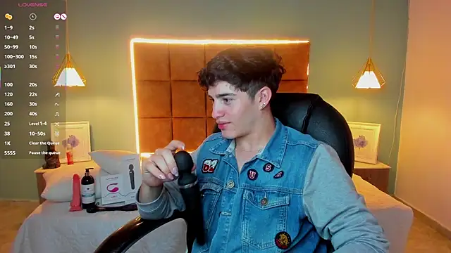 AlejooTwink online show from September 23, 2025, 8:50 am