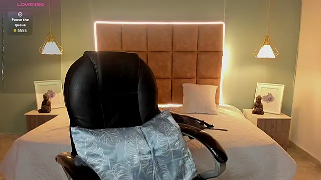 AlejooTwink online show from November 26, 2025, 1:50 am