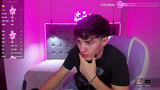 AlejooTwink online show from December 23, 2025, 2:42 am