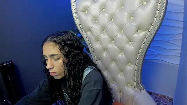 Snapshot of Layla_707 chatting on October 2, 2025, 12:50 am Layla 707 online show from October 2, 2025, 12:50 am