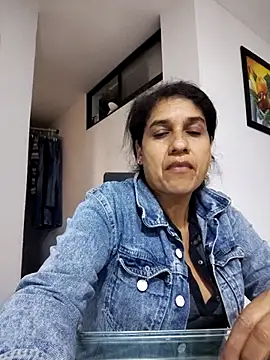 siri duque online show from February 17, 2025, 10:03 pm