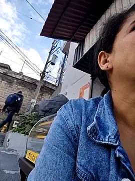 siri duque online show from February 18, 2025, 12:28 pm