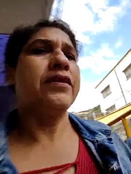 siri duque online show from February 21, 2025, 2:27 pm