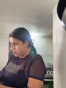 siri duque online show from November 4, 2025, 3:44 pm