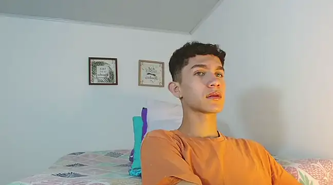 Snapshot of Noah_tyler_ chatting on December 10, 2024, 7:54 pm Noah tyler online show from December 10, 2024, 7:54 pm