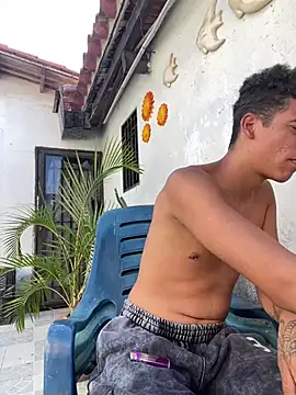 Leo bunny hot online show from March 3, 2025, 8:32 pm