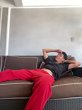 Leo bunny hot online show from March 21, 2025, 4:51 pm