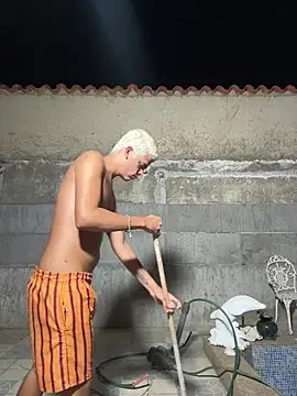 Leo bunny hot online show from December 22, 2025, 5:59 am