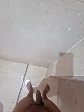 vivanpraj999 online show from November 5, 2025, 4:23 am