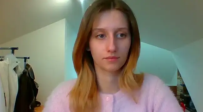 LUNA delight online show from February 7, 2025, 2:47 pm