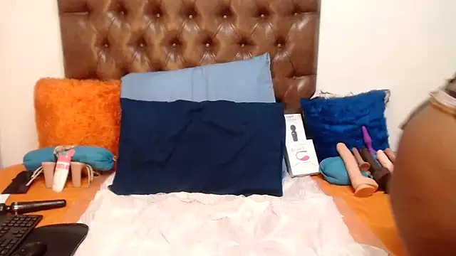 Hotxbums22 online show from March 23, 2025, 2:15 am