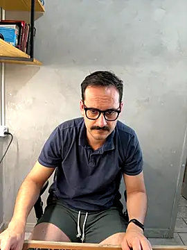 Snapshot of Superdad chatting on October 6, 2025, 5:10 pm Superdad online show from October 6, 2025, 5:10 pm