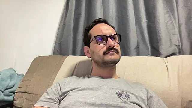 Snapshot of Superdad chatting on February 8, 2026, 10:02 pm Superdad online show from February 8, 2026, 10:02 pm