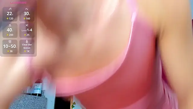 Snapshot of Ladanny_ chatting on December 10, 2024, 11:11 am Ladanny online show from December 10, 2024, 11:11 am