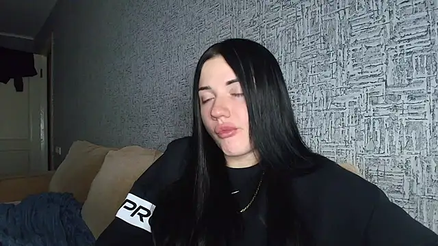 Liana diva online show from January 19, 2026, 2:32 pm