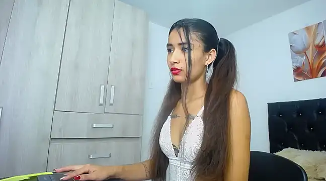 conni f00x online show from January 4, 2025, 12:27 pm