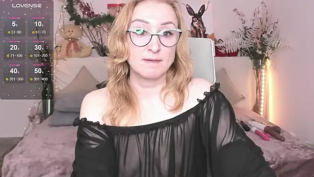 MadissonKiss online show from December 3, 2025, 3:25 am