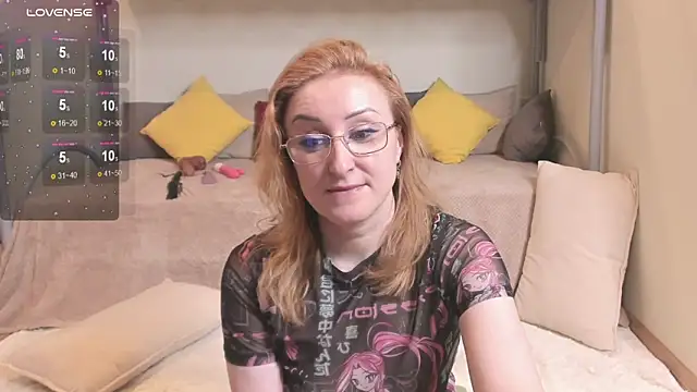 Snapshot of MadissonKiss chatting on March 19, 2026, 2:04 am MadissonKiss online show from March 19, 2026, 2:04 am