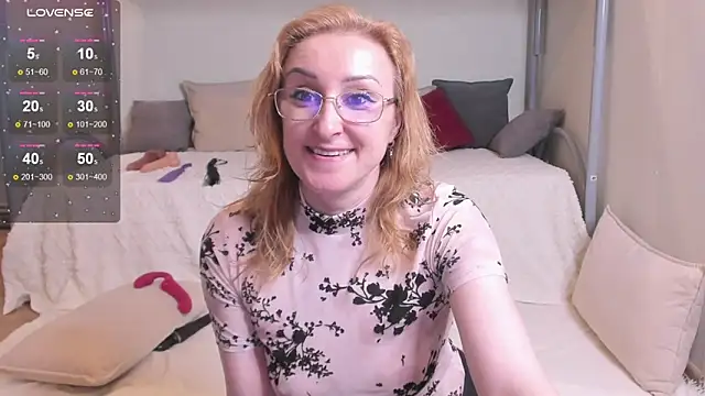 Snapshot of MadissonKiss chatting on April 16, 2026, 1:39 am MadissonKiss online show from April 16, 2026, 1:39 am