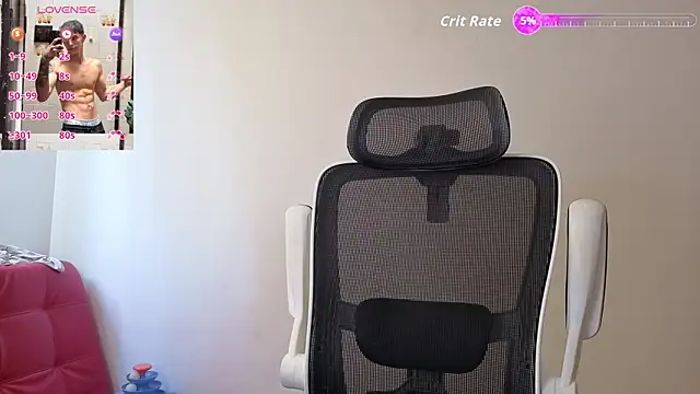 Cristopher23  online show from April 17, 2026, 6:33 pm