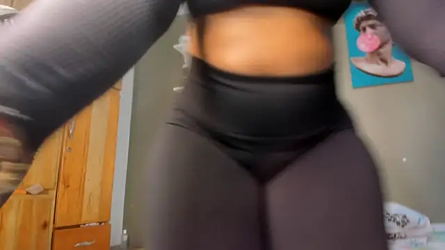 Lilybaudinx96 online show from December 2, 2024, 4:42 am