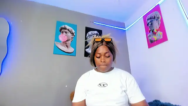 Lilybaudinx96 online show from January 3, 2025, 12:00 am